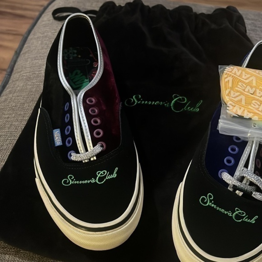 Vans Sinner’s Club Shoes - Picture 3 of 6